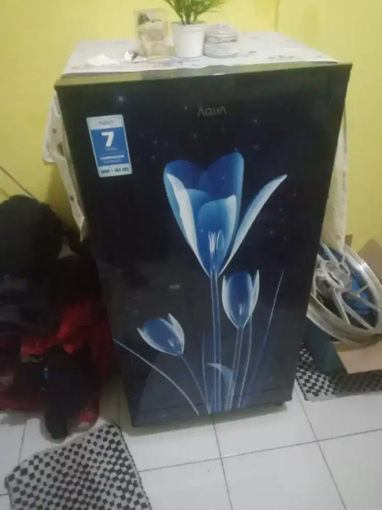 jual kulkas merk AQUA