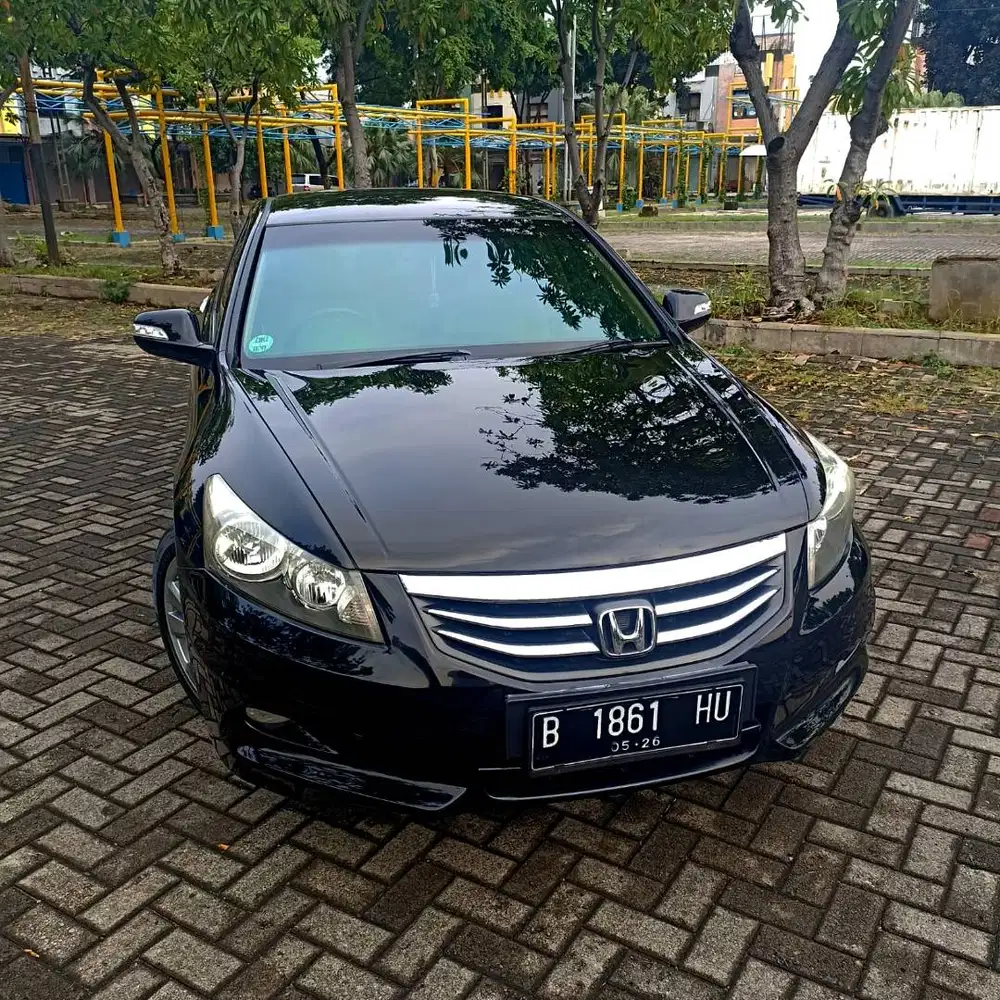 Honda Accord VTIL 2.4 AT 2011 - HITAM METALIK