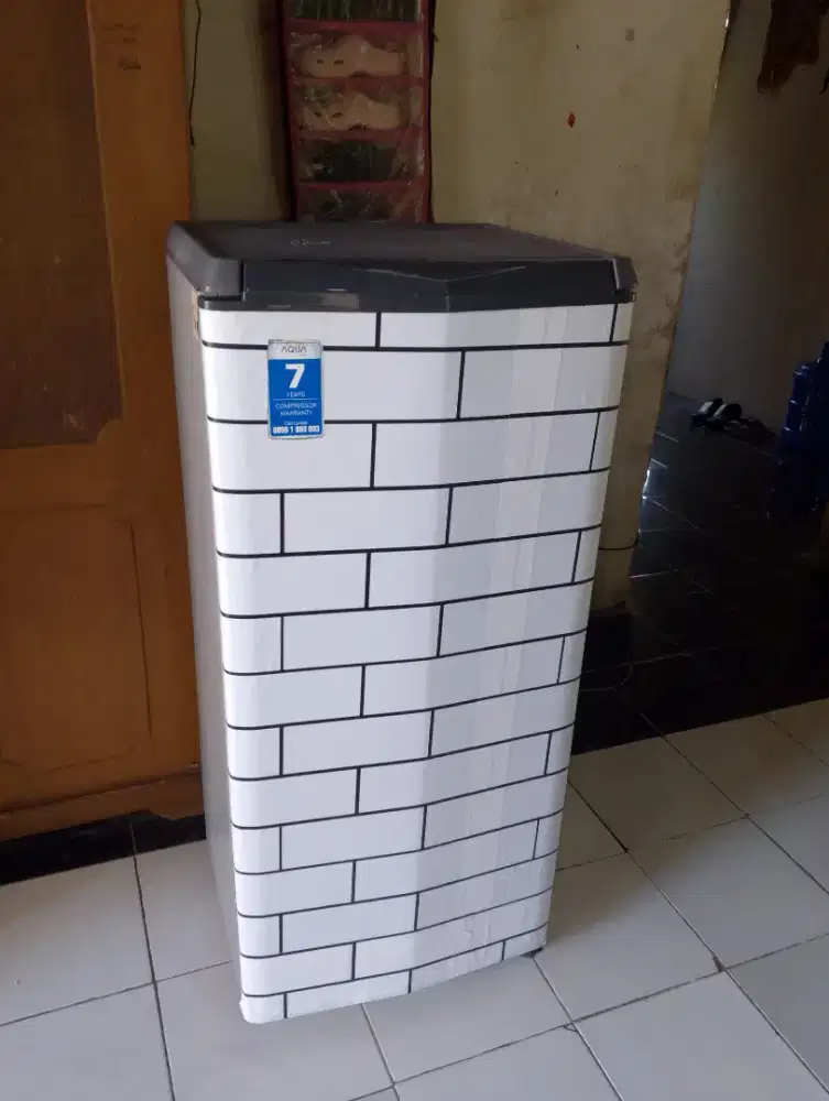 Kulkas Aqua 1 pintu normal
