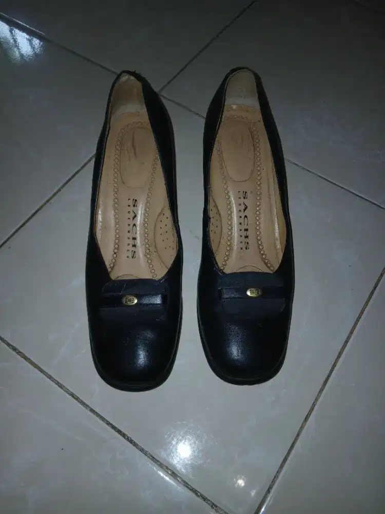Sepatu Kerja Wanita