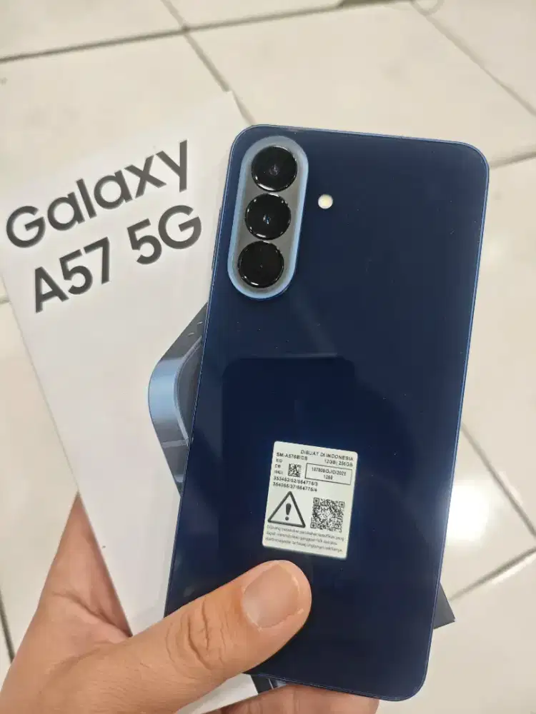 samsung a57 5G 12/256 like new cuma buka segel