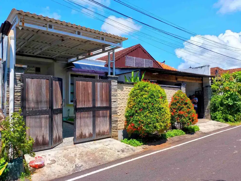 Rumah Tinggal dan Bangunan Garasi 12 Mobil area Dharmawangsa Kuta Selatan