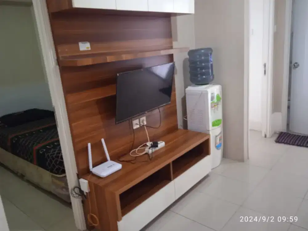 DISESUAIKAN UNIT 2 KAMAR FURNIS DIATAS MALL APARTEMEN BASSURA CITY