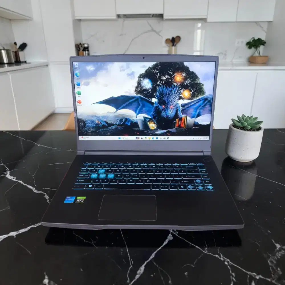 Laptop Gaming MSI THin 15 RTX 2050  RAM 16Gb SSD 512Gb NVIDIA GARANSI