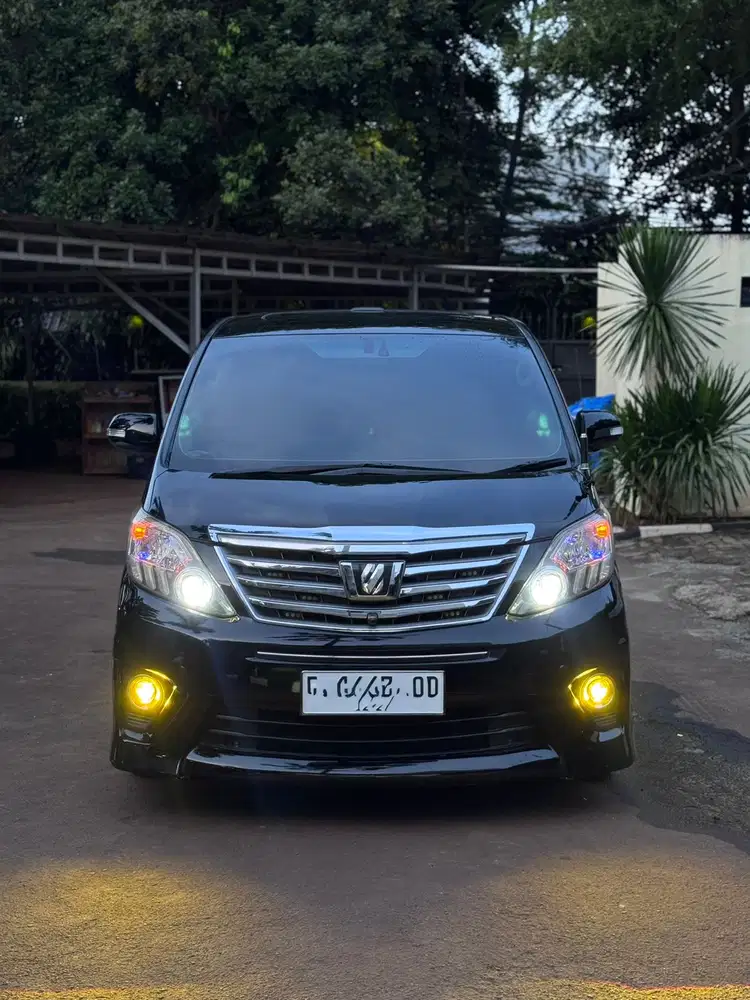 Toyota Alphard 2012 Bensin