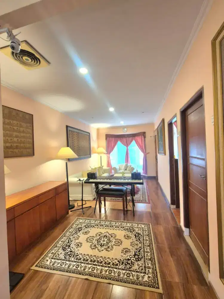 Rumah siap huni di Bintaro Sektor 5 dekat STAN