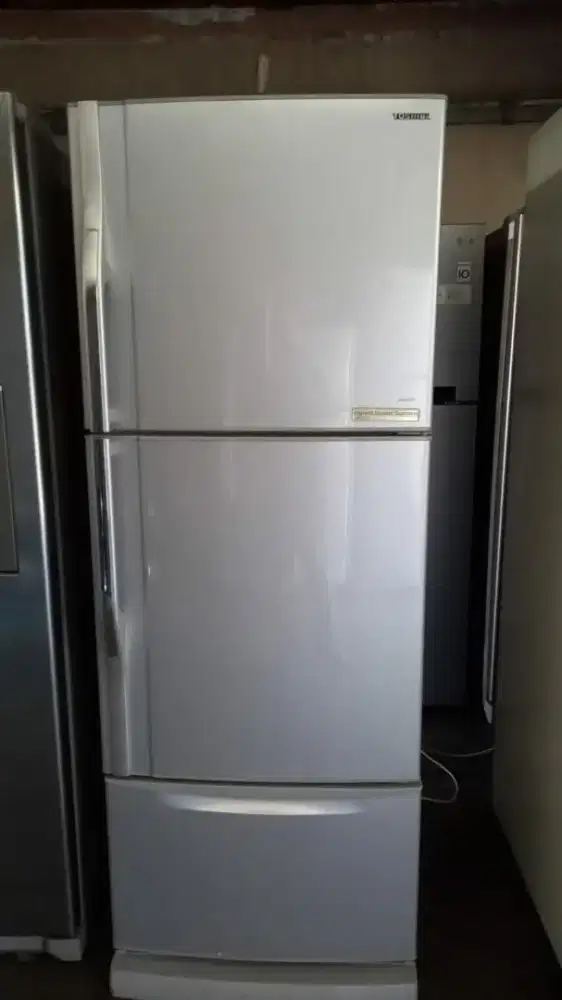 Kulkas Toshiba Jumbo 3 Pintu Joss