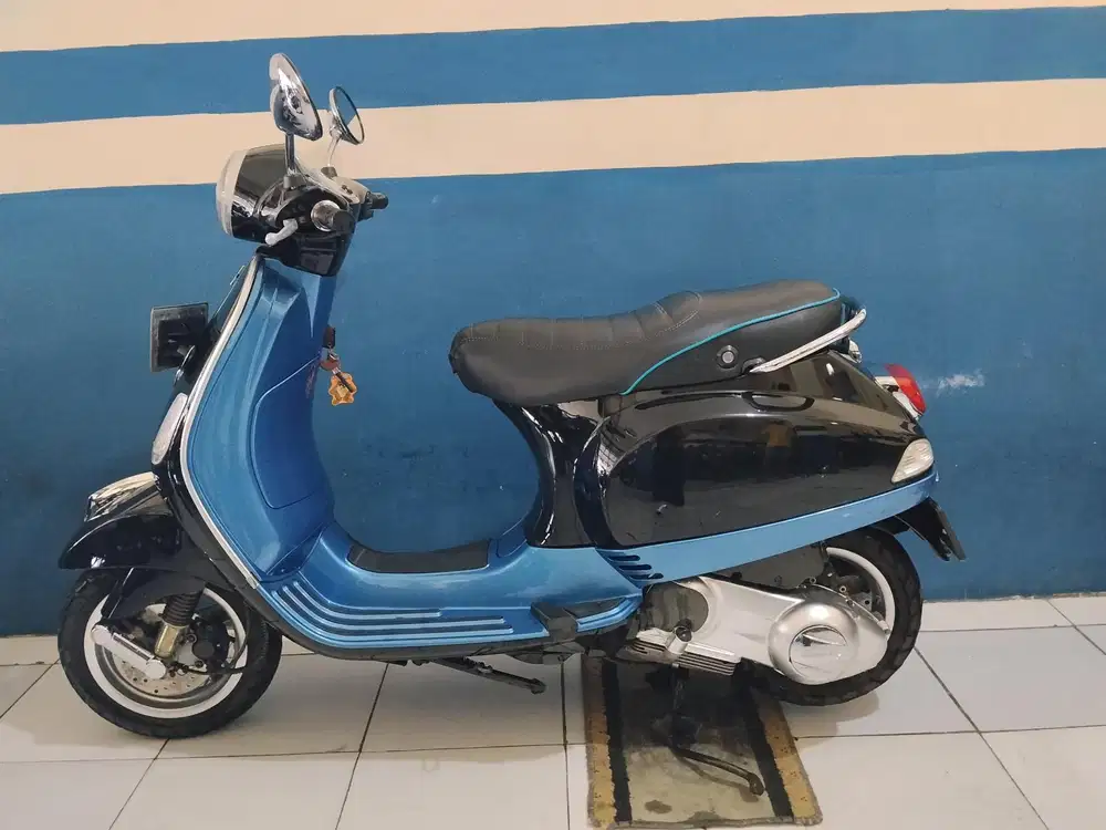 {jual} piaggio LX 150cc 2011 injection siap pakai
