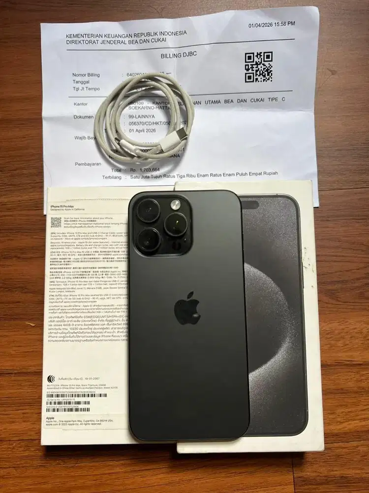iPhone 15 Pro Max 256 GB Black Titanium Resmi Bea Cukai