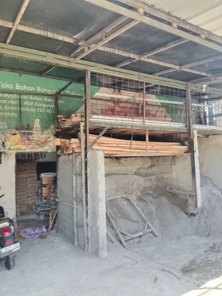 Cari kuli matrial yang bisa menyetir mobil