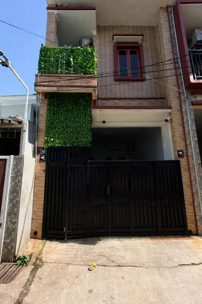 Dijual Rumah Condet Terawat Strategis