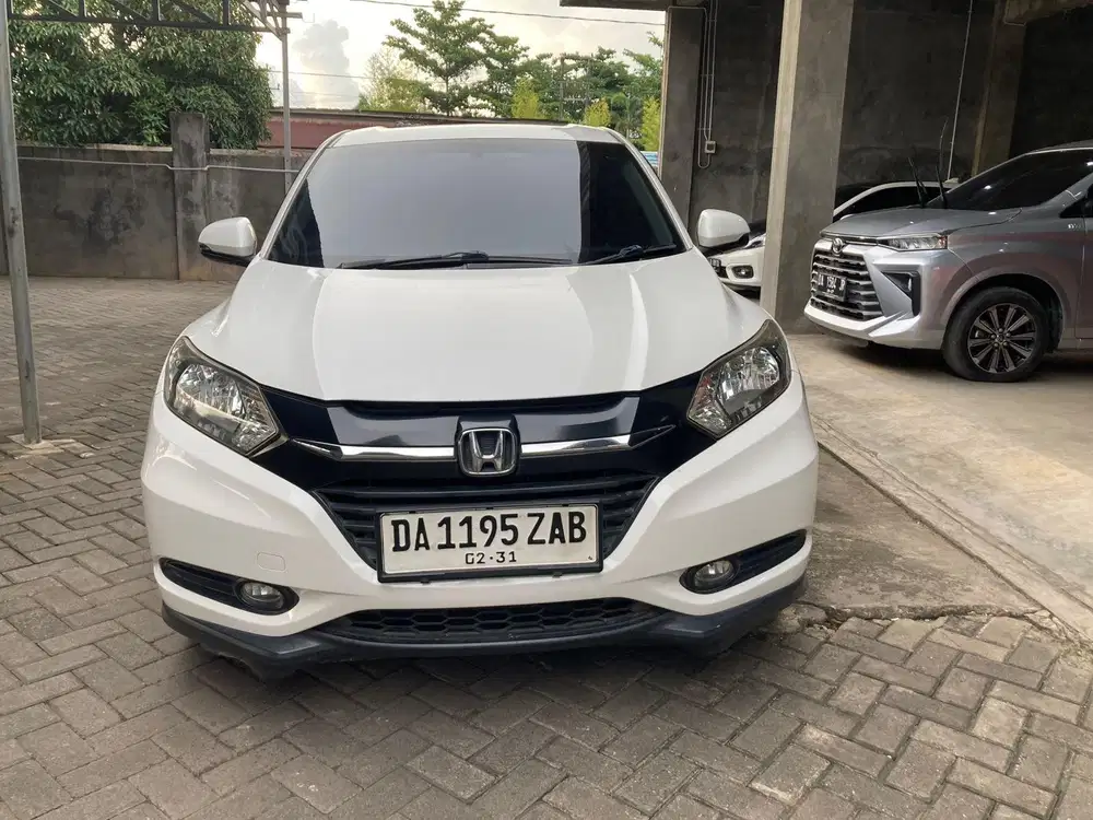 HRV 1.5 E 2016 At Putih