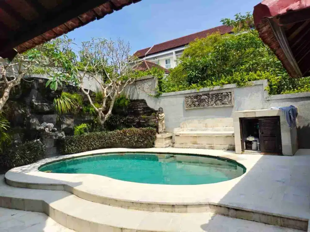 DISEWAKAN BULANAN/TAHUNAN VILLA FURNISH DEKAT PANTAI MELASTI IC