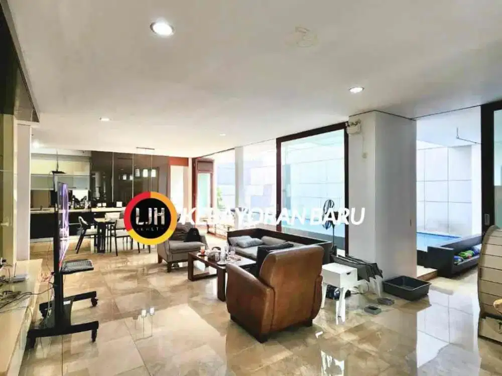 Exclusive living Kemang Ampera dalam Townhouse modern tropical Jakarta Selatan