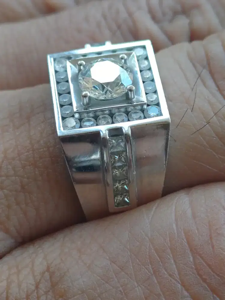 Cincin berlian lapis mas putih