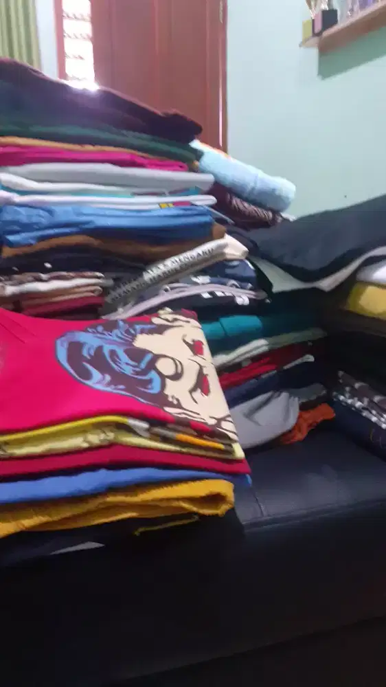 Menjual jasa setrika baju manual biasa