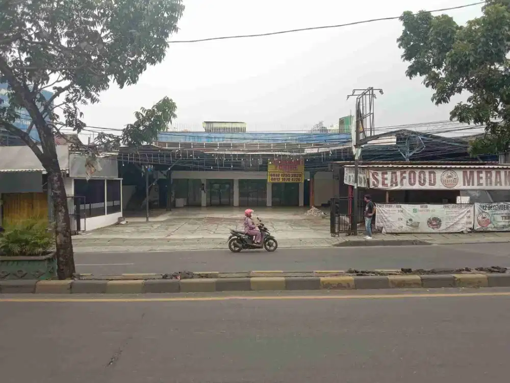Di Jual Ruka Besar pinggir jalan Ciputat