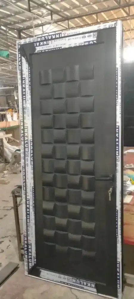 pintu alumunium  motif