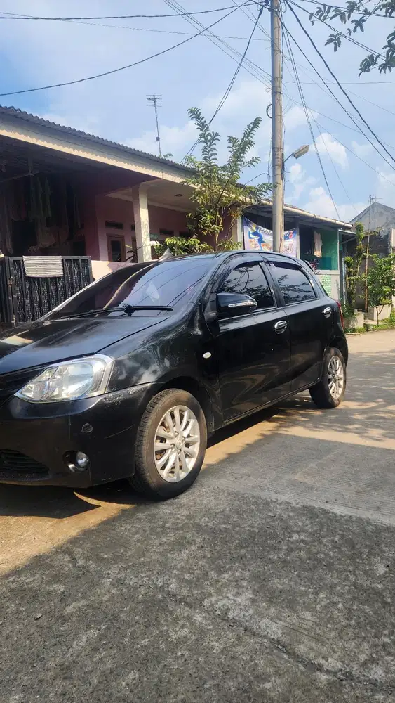 Toyota Etios Valco 2013 Bensin