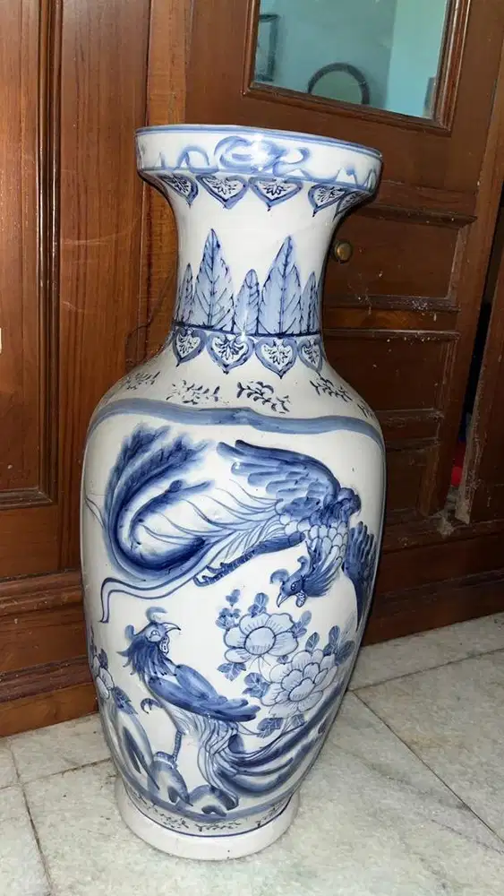 Guci Antik Koleksi Pribadi