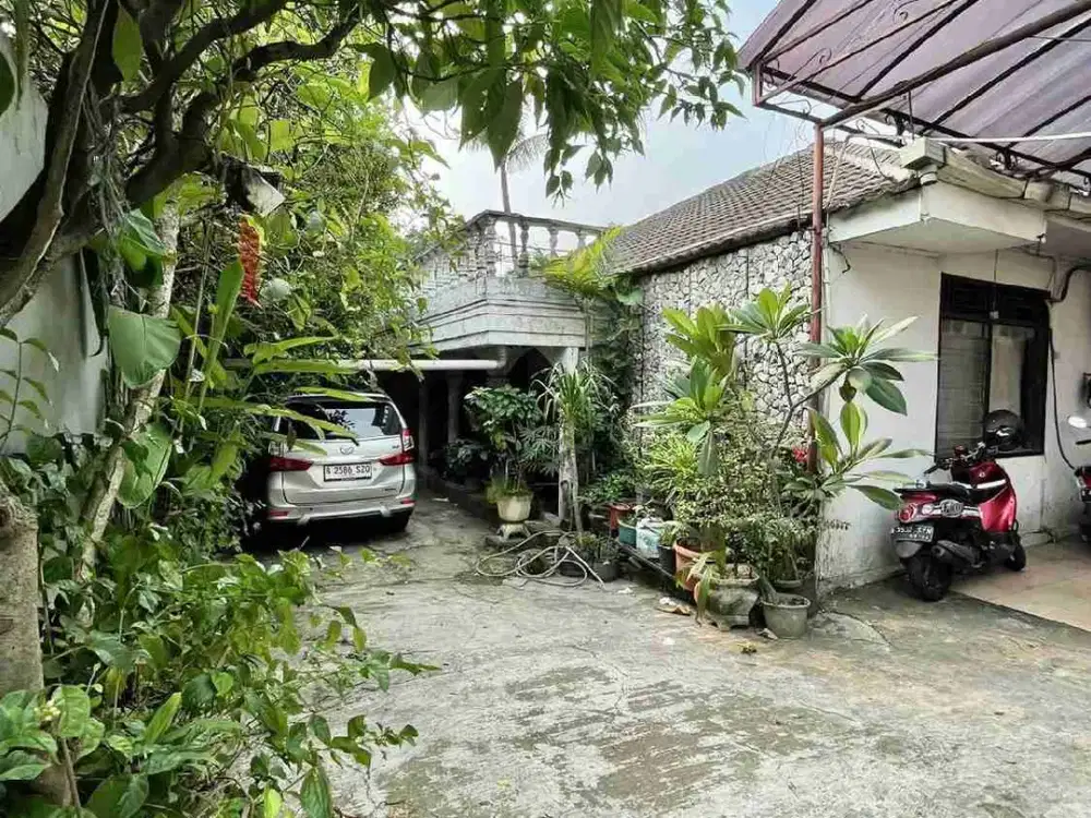 Rumah hitung tanah selangkah ke MRT Blok A, Kebayoran Baru, Jakarta Selatan