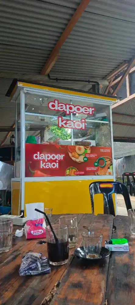 Jualan nasi uduk di warkop