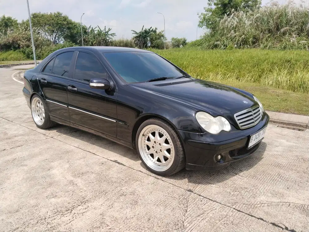 Mercedes-Benz C240 2005 Bensin