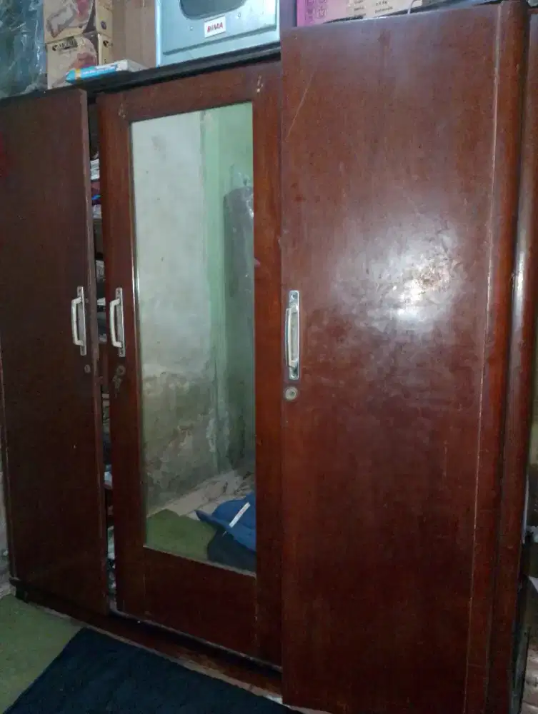 lemari jati tahun 70an