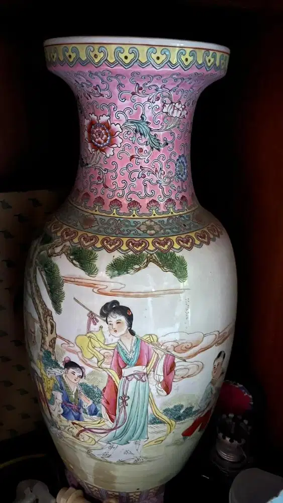 Guci Antik Koleksi Pribadi