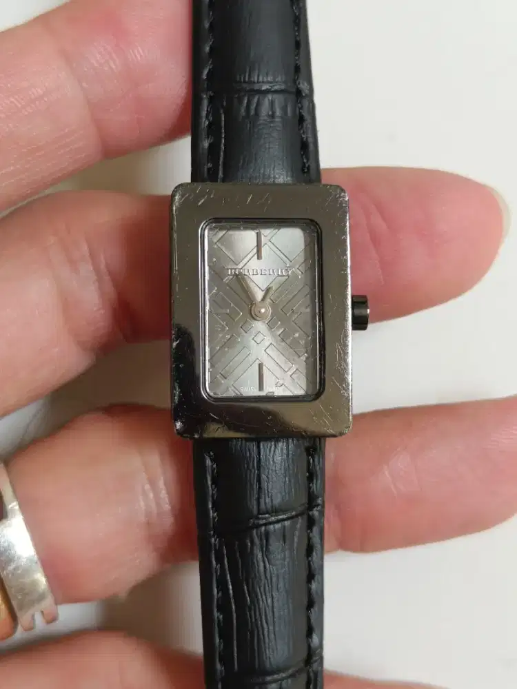 Burberry wanita BU1159 original bekas bagus normal semua siap pakai