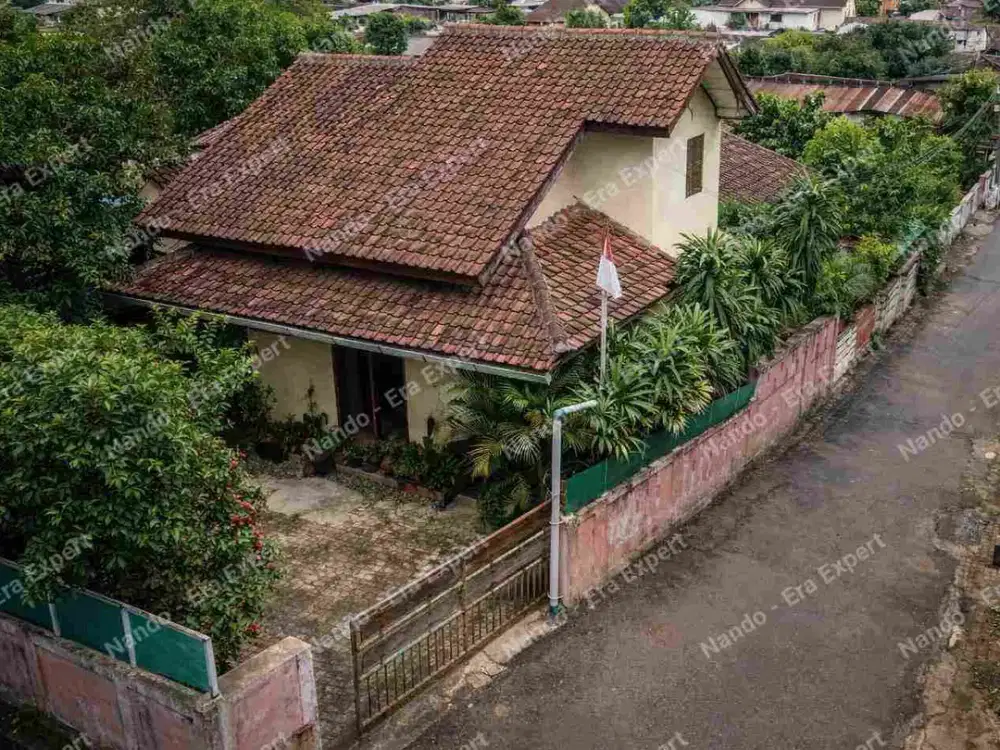 Dijual Rumah Jagakarsa luas tanah 212mtr, lingkungan asri & strategis -Dekat kampus Favorit UI, Stasiun KRL, dan diapit 2 pintu toll.