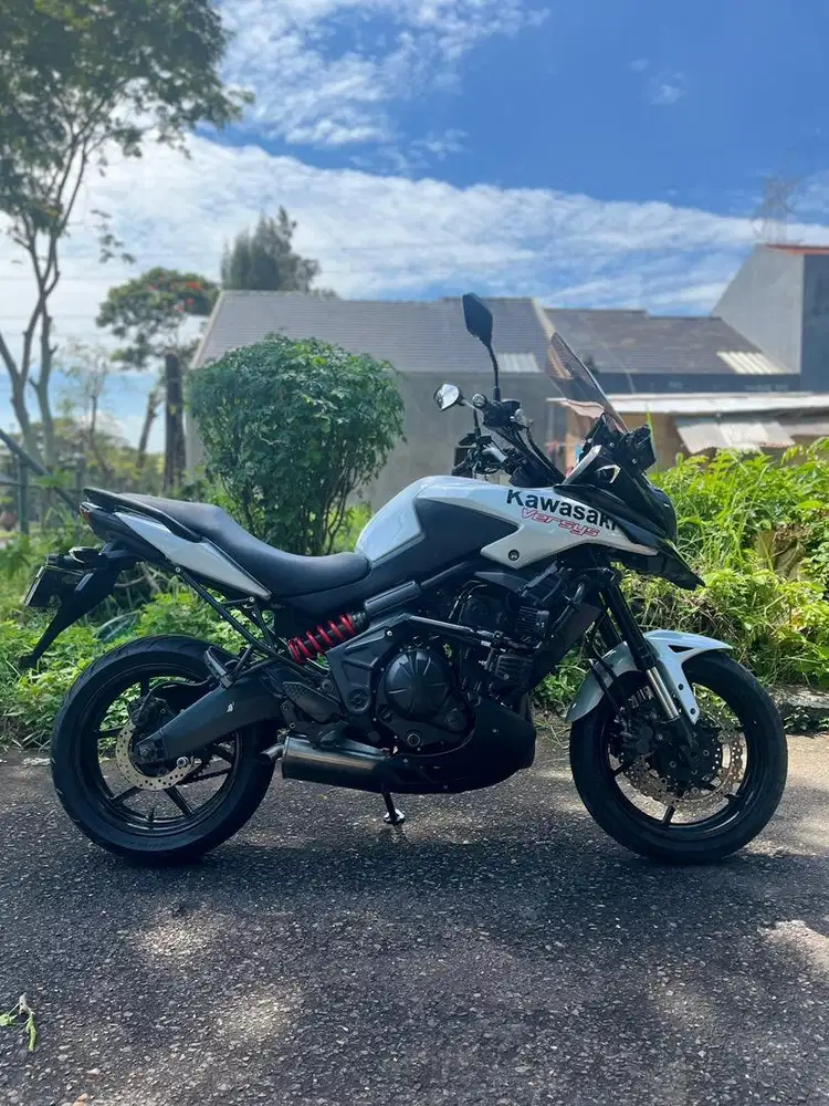 Jual Motor Kawasaki Versys 650c (2013) White Edition