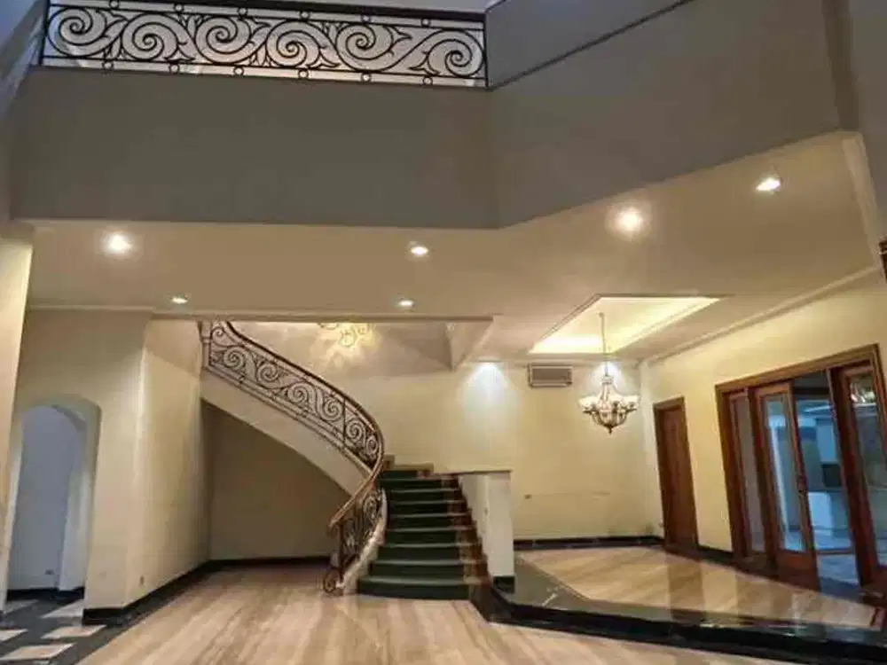 Rumah di Pondok Indah Cocok elite with swimming pool