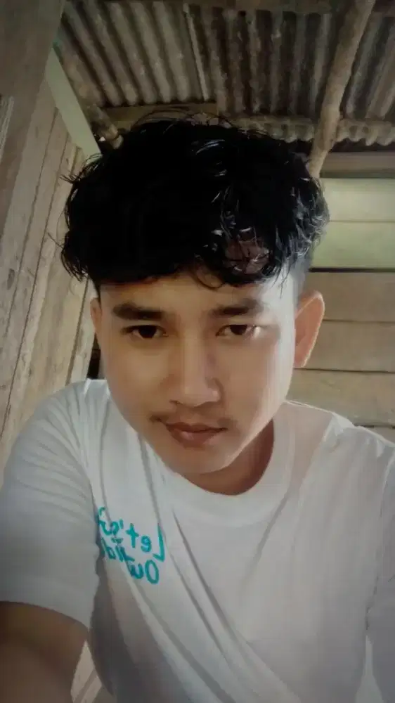 Mencari lowongan pekerjaan untuk 2 org laki-laki