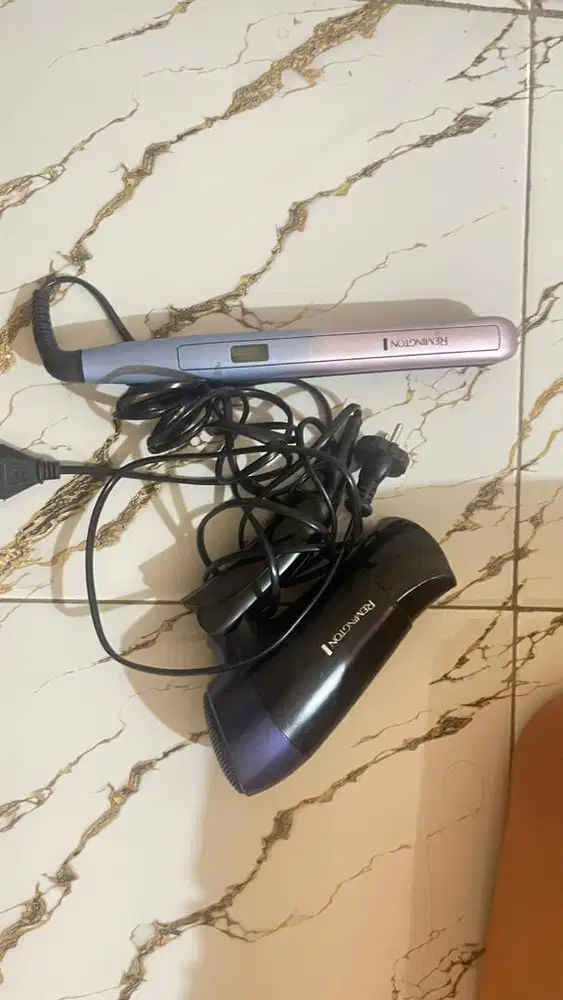 Catokan dan hairdryer