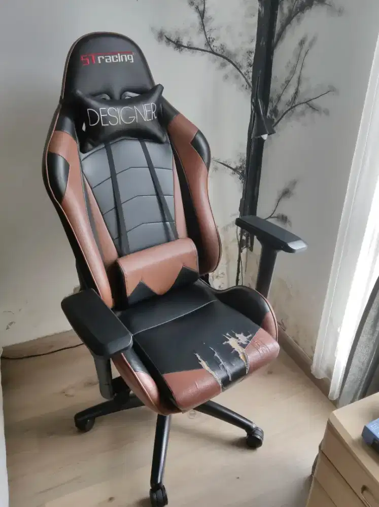 DIJUAL DISKON !! KURSI GAMER CIAMIKK SECOND