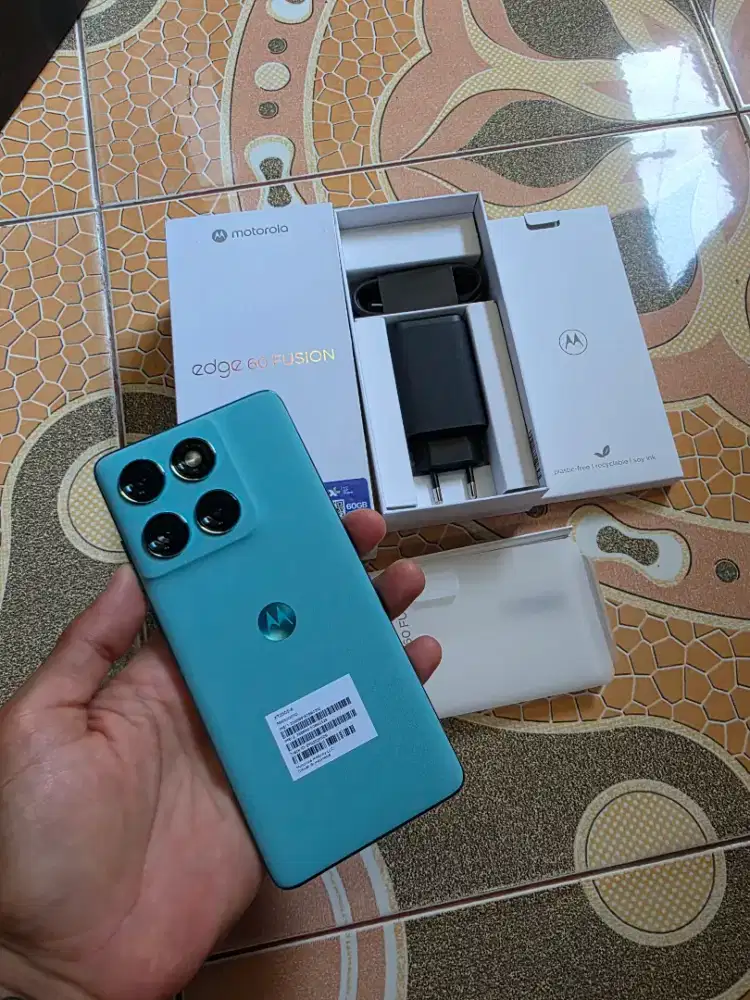Motorola edge 60 fusion 5g 8/256 mulus acc blm pakai garansi panjang