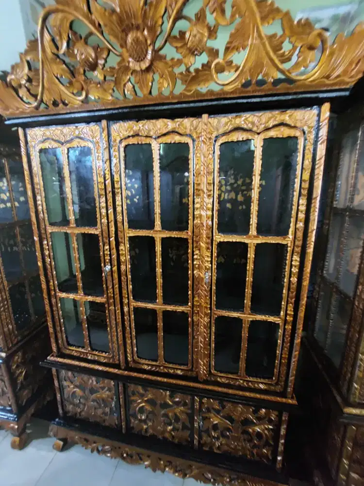 Lemari khas palembang