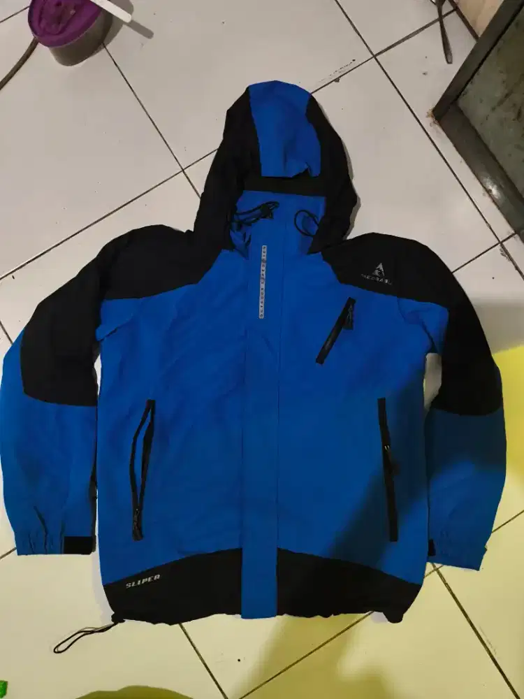 Jaket oudoor gunung merk Merbabu goretext windproof waterproof