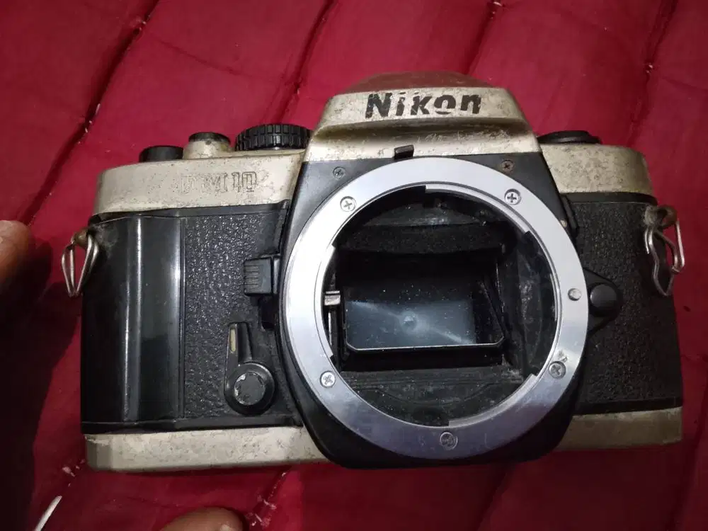 Bodi Kamera Analog Nikon FM10 Bekas Apa Adanya.