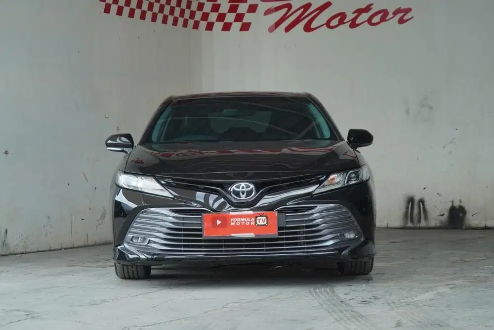 Toyota Camry 2.5 V AT 2020 Hitam