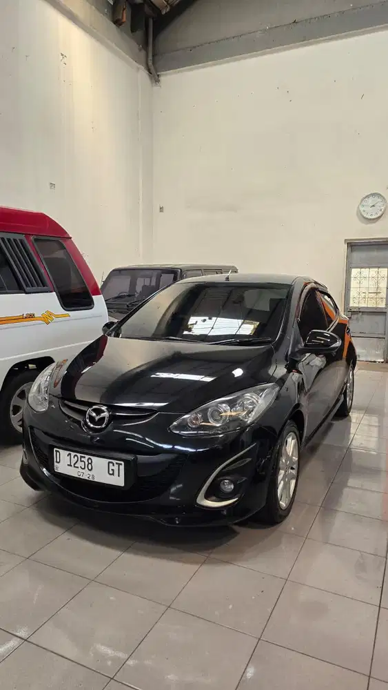 Mazda2 RZ automatic 2013