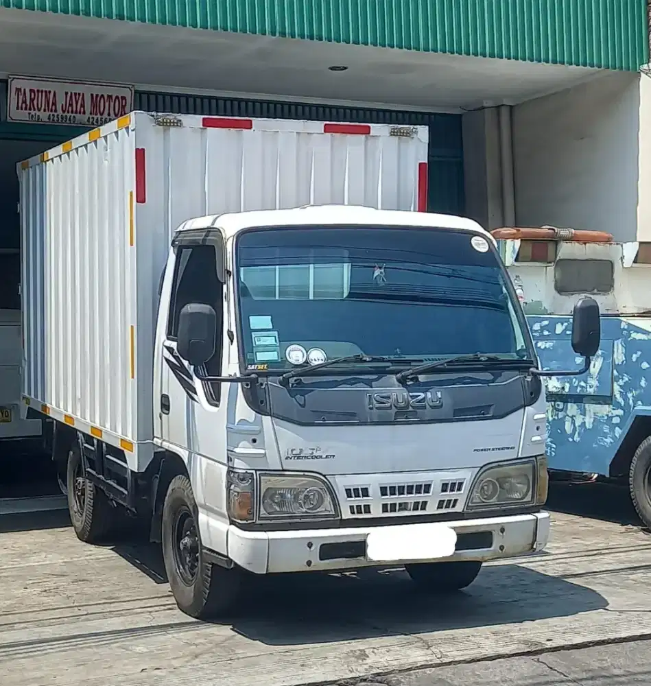 Isuzu NKR55 4 roda Box Tahun 2013
