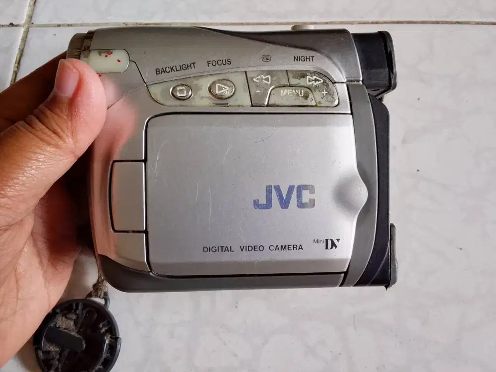 Kamera Video Handycam Merk JVC Tipe GR246E bekas
