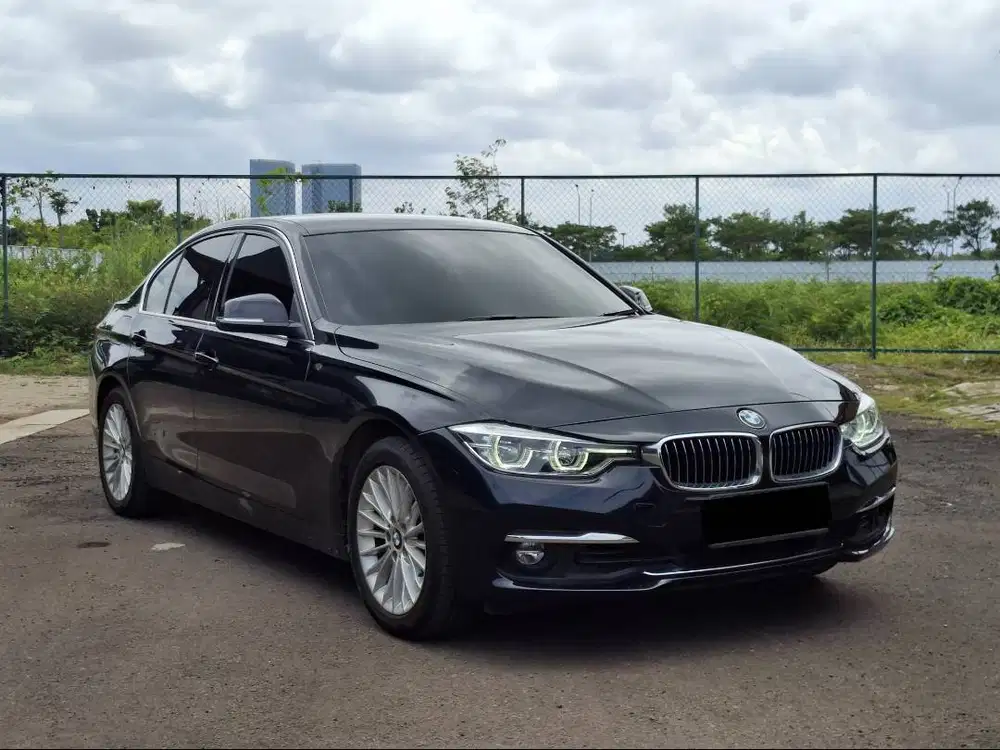 (LOW KM 25RB) BMW 320I LUXURY 2018