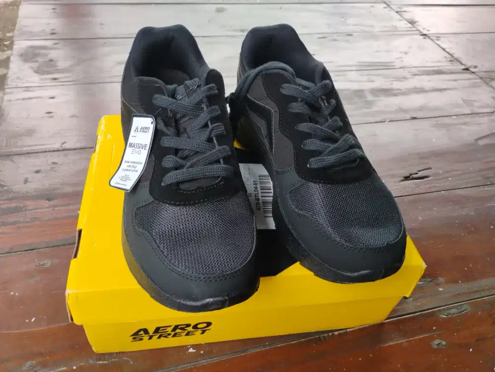 Dijual Sepatu Aerostreet Size 44 Massive Evo Hitam Barang Baru