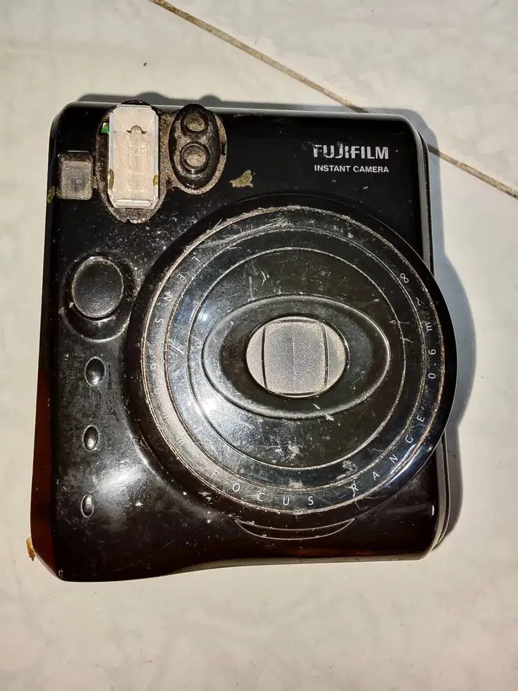 Kamera Polaroid Fuji Instax mini 50s Hitam bekas Apa Adanya.