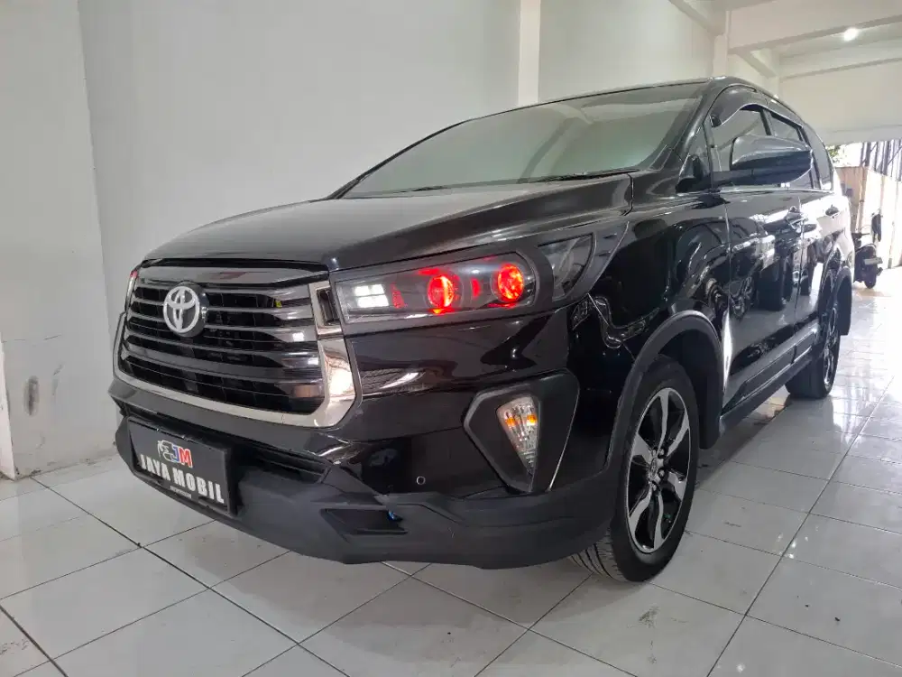 TOYOTA INNOVA VENTURER 2.4 A/T, 2022