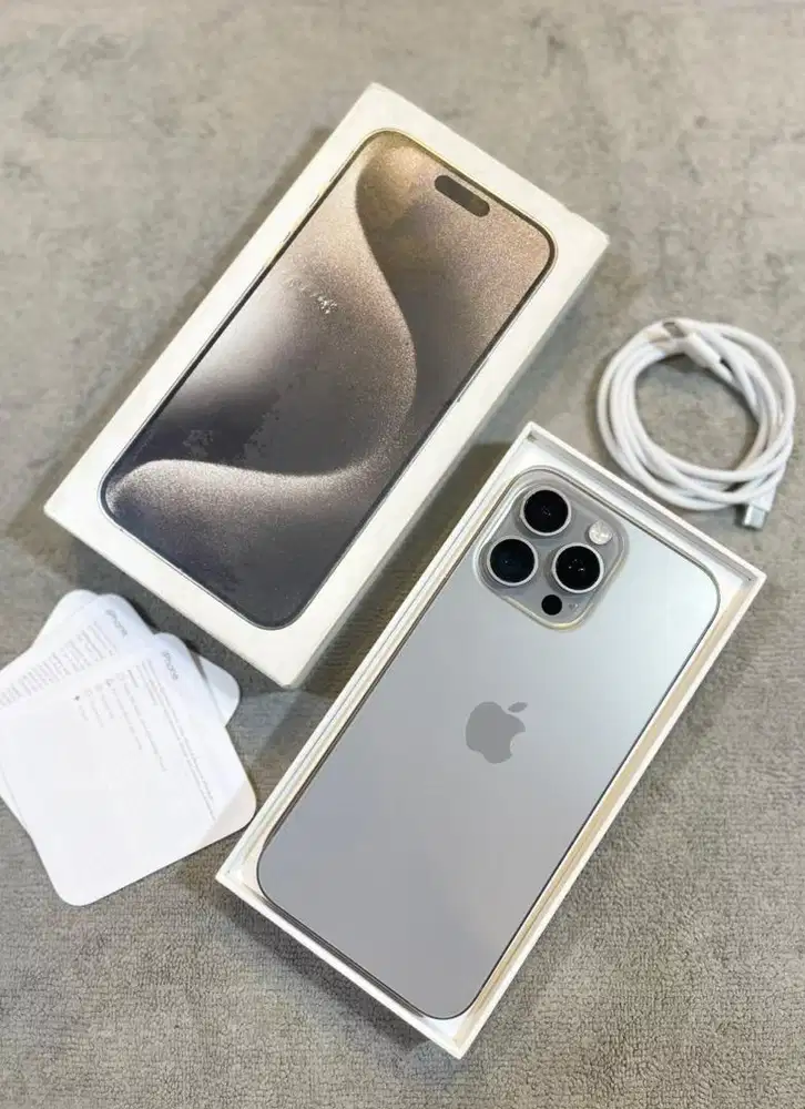 iPhone 15 promax 512Gb Natural titanium