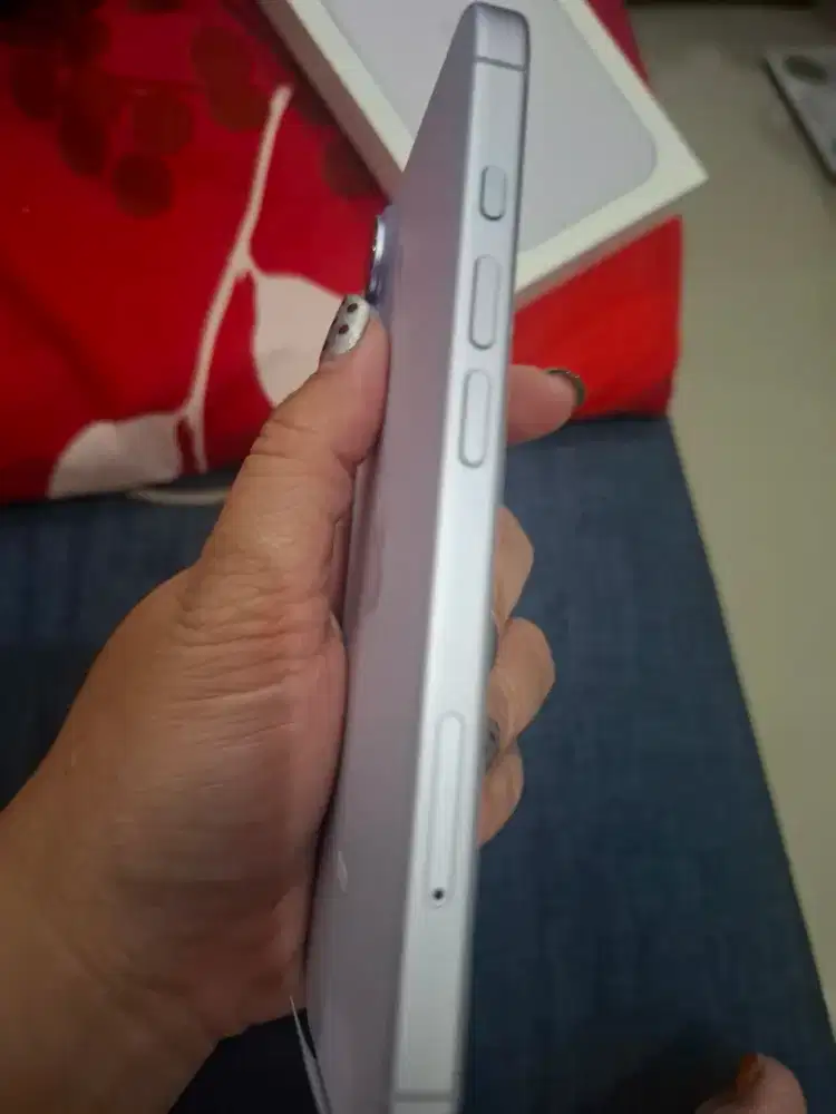 Apple iphone 17 basic 256 kondisi baru buka segel